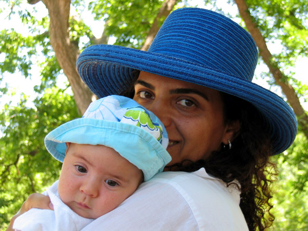siham and jazzy hat2